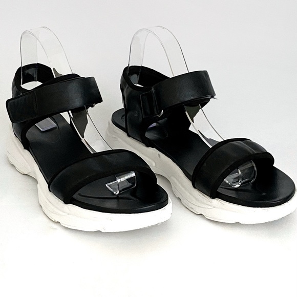 Rouge Helium Casual Sandals Size 10 - Picture 1 of 7